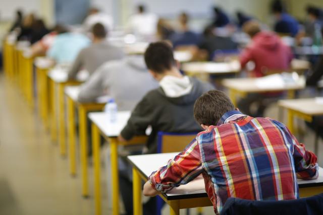 عاجل | الحكومة تكشف حقيقة تغيير موعد امتحانات الثانوية العامة