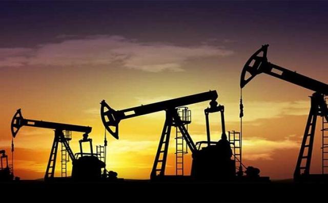 أويل برايس: القيود الاقتصادية تعوق نمو إنتاج النفط الأمريكي رغم ارتفاع أسعار الخام