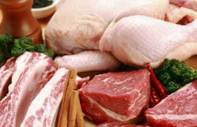 «التموين» توضح حقيقة زيادة أسعار اللحوم والسلع في المجمعات