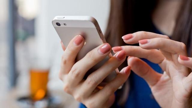 دراسة تكشف عن مرض خطير لمستخدمي الهاتف المحمول 20 دقيقة يومياً
