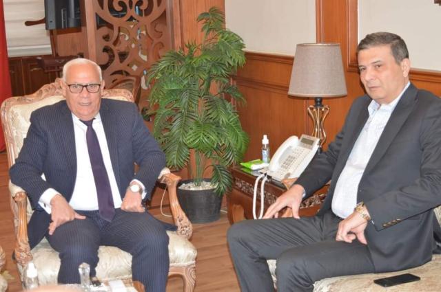 محافظ بورسعيد مع رئيس البنك الزراعي المصري 
