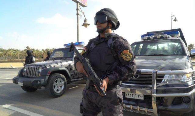 القبض على المتهمين بقتل سائق توك توك وسرقته بمدينة بدر