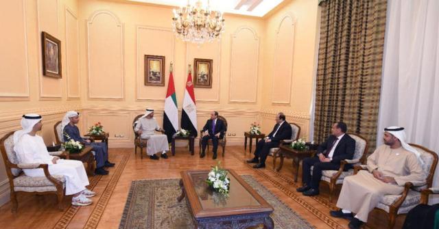 ولي عهد أبو ظبي يشيد بدور مصر كركيزة أساسية للأمن بالمنطقة