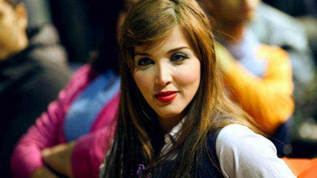رحاب حسين زوجة الممثل أحمد سعد تتعرض لحادث سير - صور