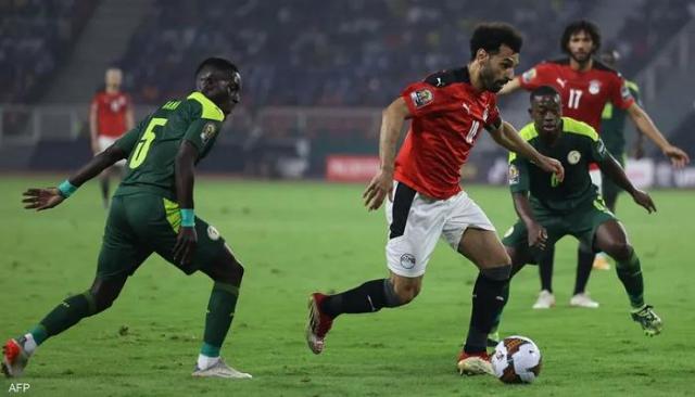 انطلاق صافرة مباراة مصر والسنغال في تصفيات كأس العالم