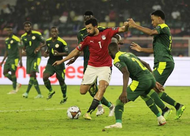 منتخب السنغال يسجل الهدف الأول في شباك منتخب مصر