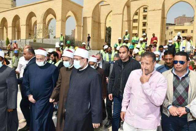 وزير الأوقاف يتفقد أعمال ترميم مسجد عمرو بن العاص