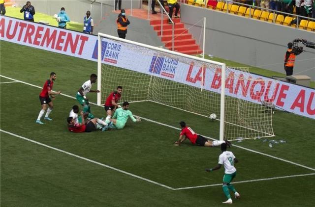 عضو اتحاد الكرة يصدم الجماهير بشأن إعادة مباراة مصر والسنغال