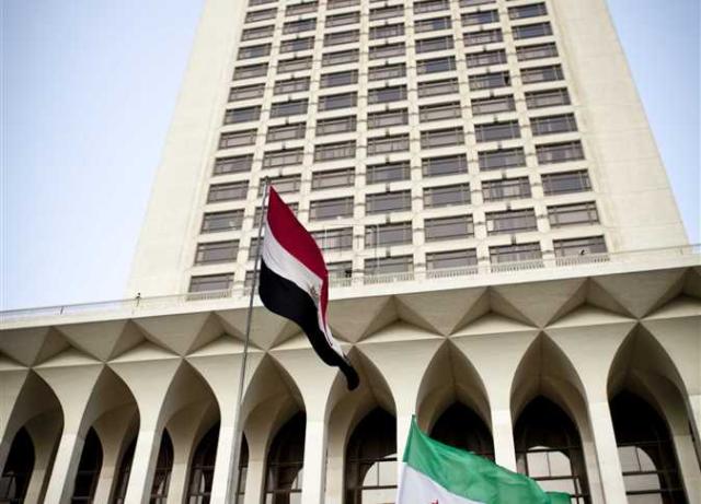 السفير المصري بمسقط يبحث تعزيز التعاون مع وزير النقل العماني