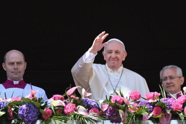 البابا يطالب بحرية الوصول إلى الأماكن المقدسة في فلسطين