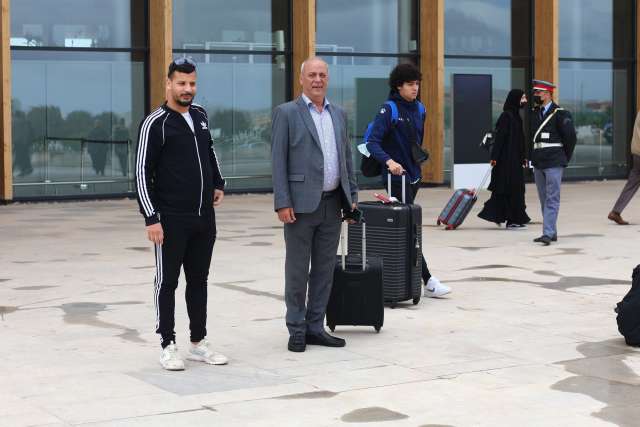 بعثة المصري تصل إلى مطار الناظور (صور)