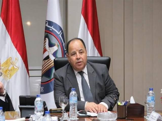 وزير المالية يعلن تعيين 30 ألف معلم و30 ألف طبيب وصيدلي بالموازنة الجديدة
