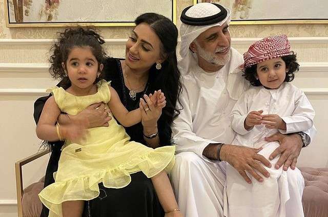 الفنانة البحرينية هيفاء حسين تعايد زوجها بمناسبة عيد زواجهما الـ 12