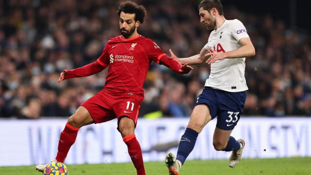 موعد مباراة ليفربول ضد توتنهام في قمة الدوري الإنجليزي والقنوات الناقلة