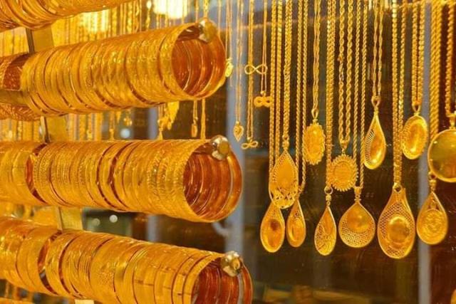 بين ضبابية المشهد واشتعال الأسعار.. ماذا يحدث داخل سوق الذهب في مصر؟