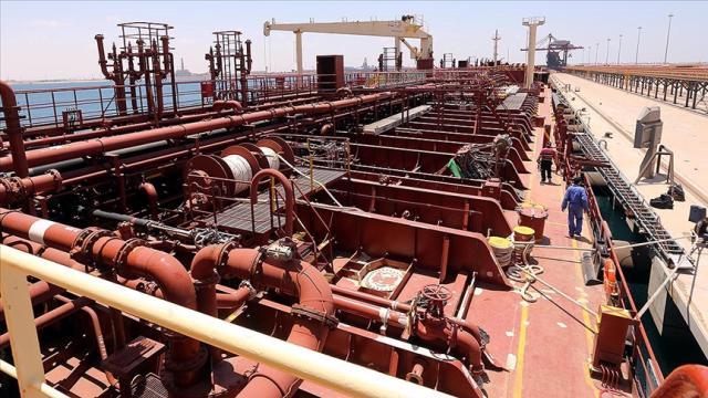 عاجل| إعلان رفع  الحصار عن الموانئ والحقول النفطية في ليبيا