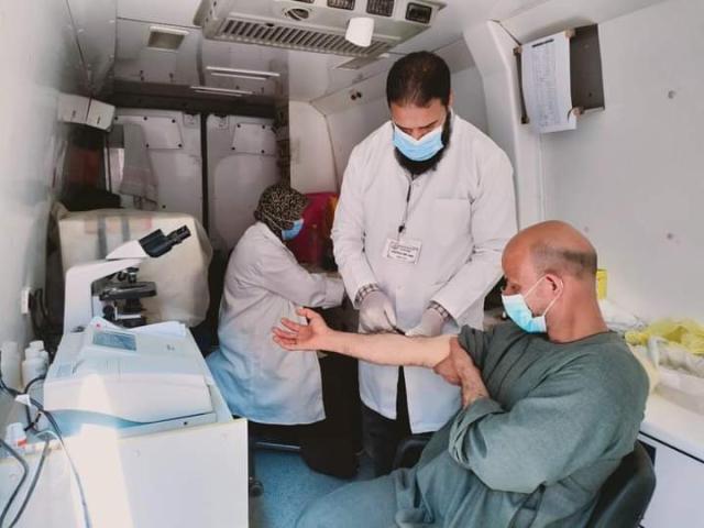 تقديم الخدمات الطبية لـ 1645 حالة خلال قافلة طبية في المنيا