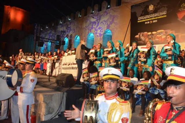الموسيقات العسكرية تشارك في فاعليات مهرجان الطبول