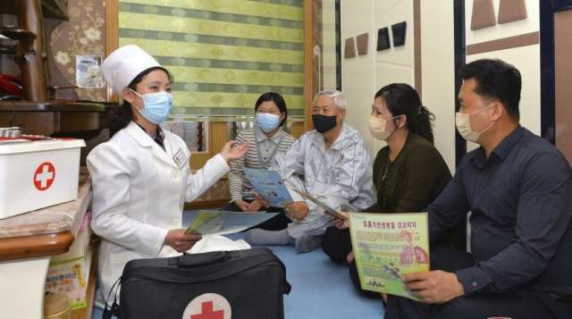 بسبب السرية التامة.. الصحة العالمية تفرض تفشي كورونا في كوريا الشمالية