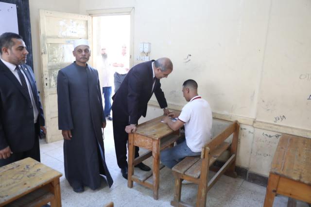 رئيس جامعة الأزهر يتابع امتحانات الثانوية بشبين الكوم