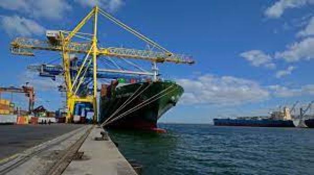 انتظام حركة السفن بميناء الإسكندرية وتداول أكثر من 160 ألف طن من البضائع