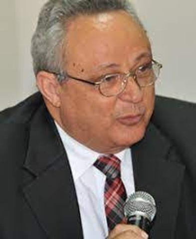  أحمد زايد أستاذ علم الاجتماع بجامعة القاهرة