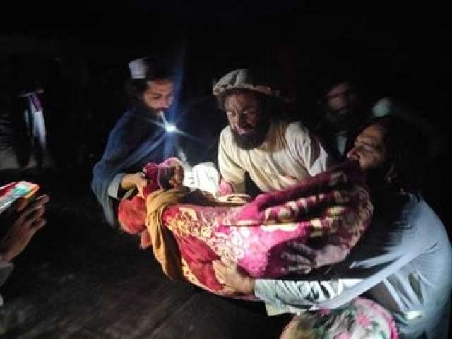 وفاة 255 شخصا فى زلزال عنيف يضرب أفغانستان