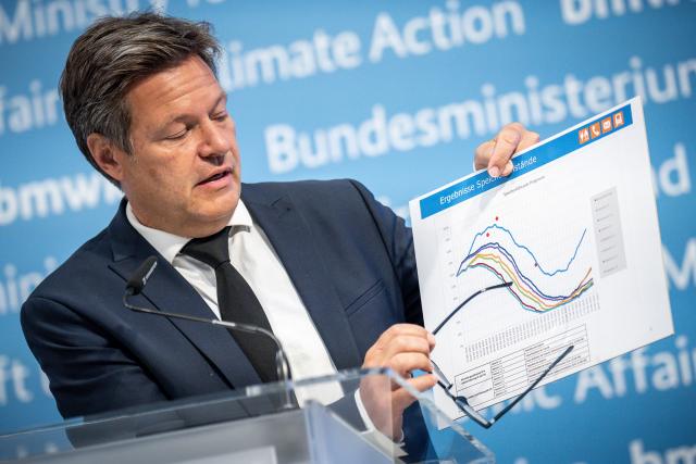 إعلان مرحلة الطوارئ.. وزير الاقتصاد الألماني: برلين تواجه أزمة إمدادات في الغاز