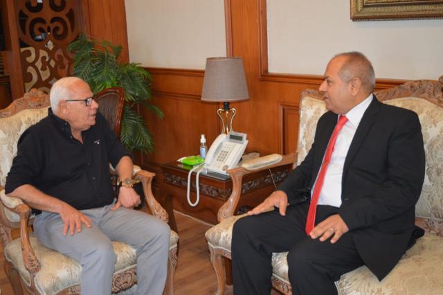 محافظ بورسعيد يستقبل رئيس مجلس إدارة شركة القناة للكهرباء