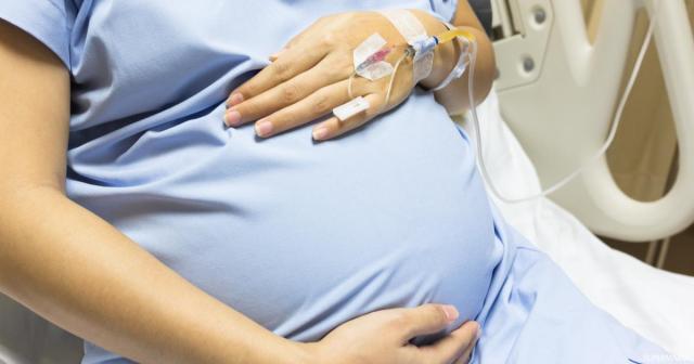منها وضع الجنين السيء.. إليك ١٠ أسباب للولادة القيصرية