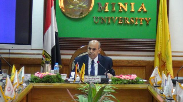 مجلس جامعة المنيا يهنئ الرئيس السيسي بالذكرى التاسعة لثورة 30 يونيو المجيدة