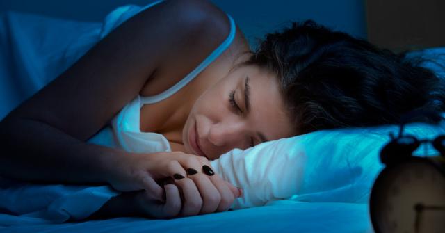 دراسة: التحدث أثناء النوم مرتبط بالصحة العقلية 