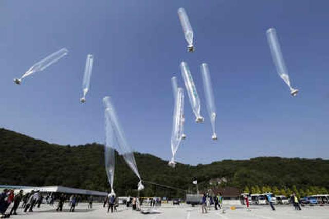 كوريا الشمالية تلقي باللوم على البالونات في تفشي فيروس كورونا