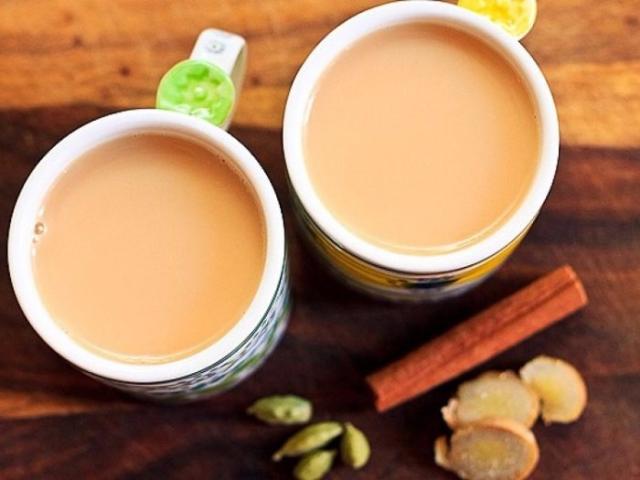 دراسة تحذر من تناول الشاي بالحليب: ضار بالصحة