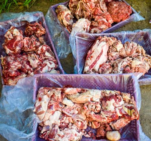 ضبط وإعدام أكثر من 3 أطنان وغلق مصنع لمنتجات اللحوم مخالف بالزقازيق