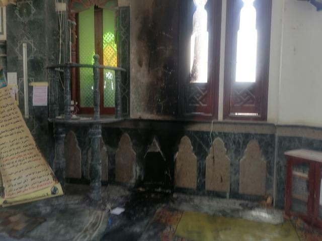 حريق داخل مسجد