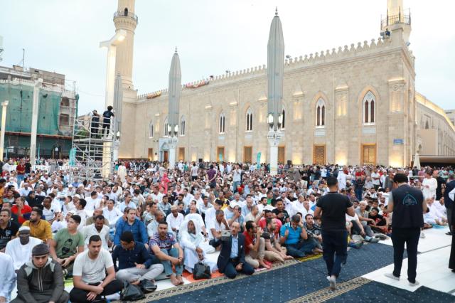 احتفالية بمسجد الحسين بمناسبة عيد الأَضحى