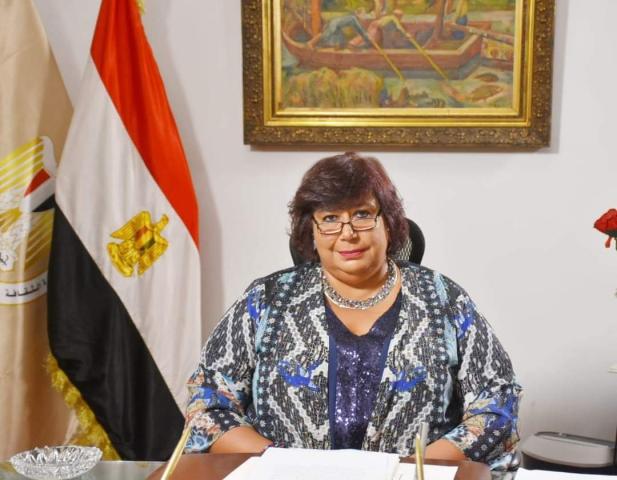 دكتورة إيناس عبد الدايم وزيرة الثقافة 