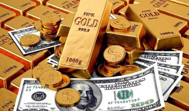 الذهب أم الدولار.. خبير اقتصادي يكشف أفضل طرق الاستثمار الآمنة
