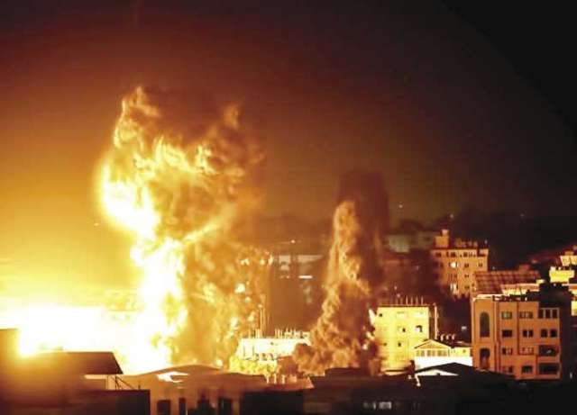 إسرائيل تُفعل القبه الحديدية وتقصف مواقع بقطاع غزة| عاجل