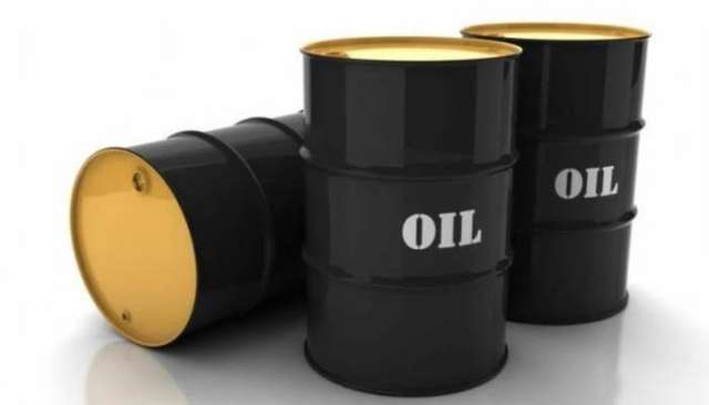 برميل برنت يسجل 102 دولارات..  توقعات بمنع تزويد إنتاج النفط في السعودية
