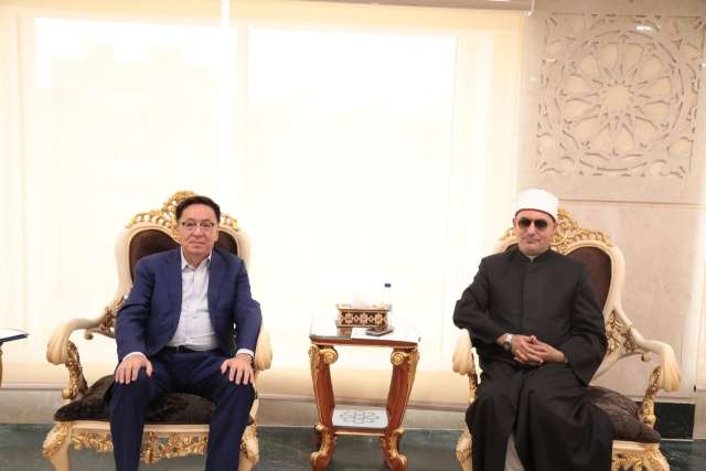 لقاء أمين البحوث الإسلامية يلتقي سفير كازاخستان بالقاهرة 