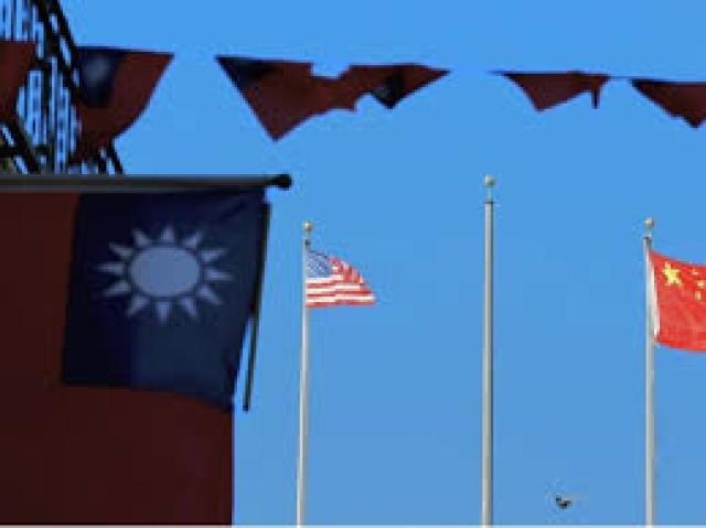 بكين: سنرد بقوة حال إصرار بيلوسي على زيارة تايوان