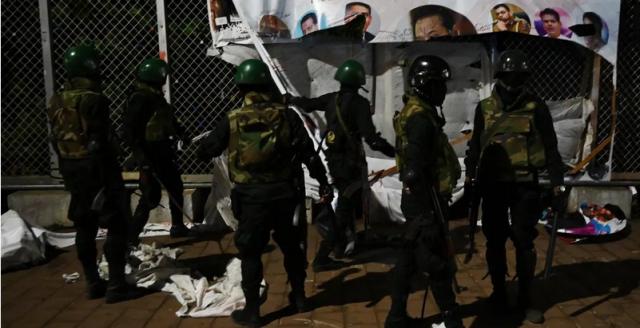 إصابة 50 متظاهرا على يد قوات الأمن بسريلانكا