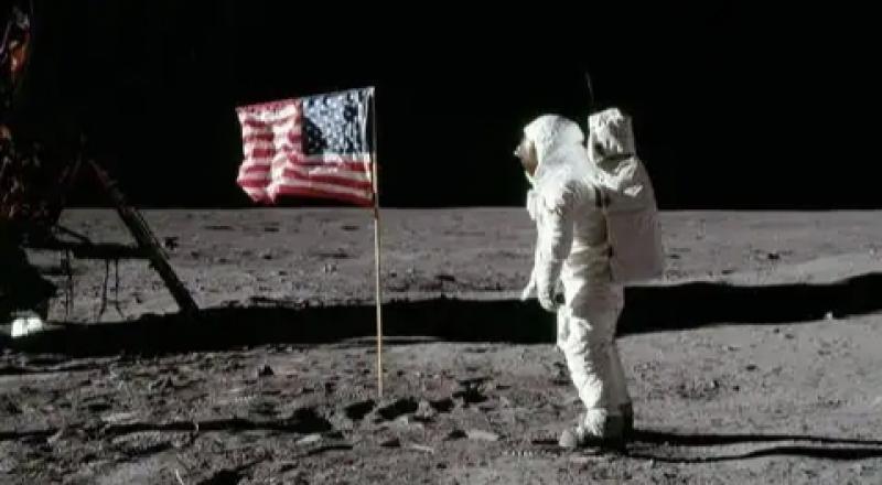 رغم مرور 53 عاما.. شاهد آثار أقدام «أرمسترونج» لا تزال على القمر