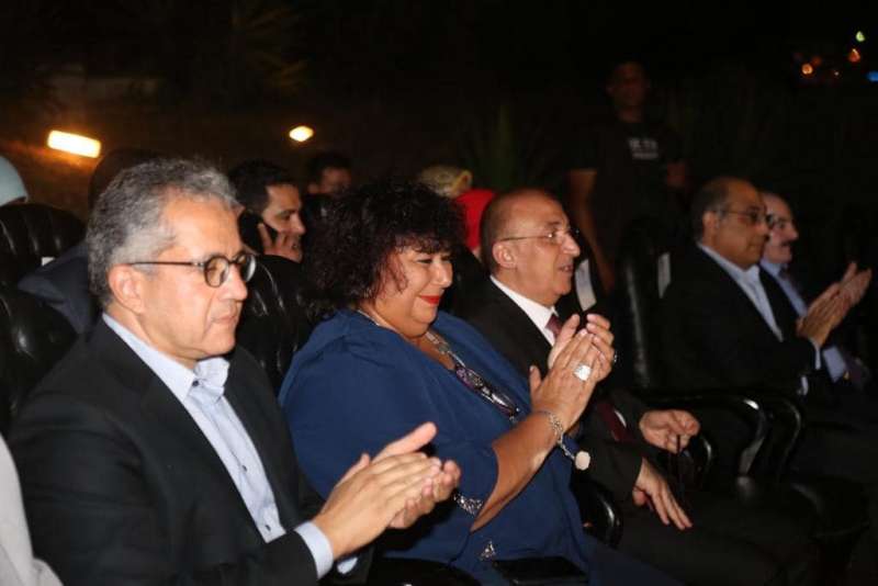 وزيرا الثقافة والسياحة ومحافظ الإسكندرية يفتتحون مهرجان المسرح الروماني