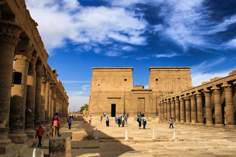 السياحة الليلية تُنعش الاقتصاد في صعيد مصر