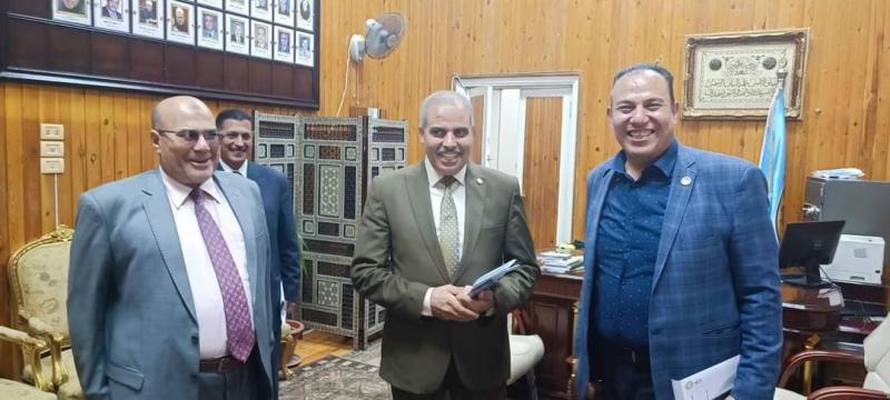 رئيس جامعة الأزهر السابق يعود لممارسة عمله بكلية اللغة العربية بالقاهرة