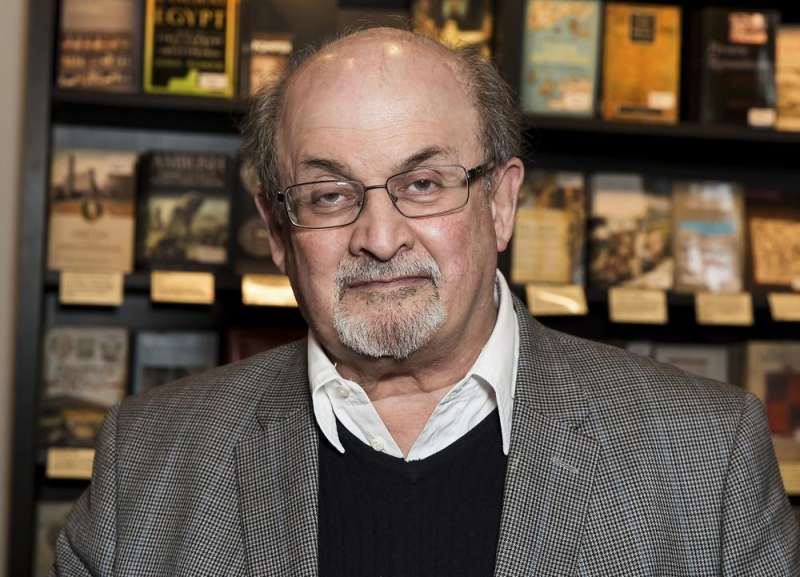 الكاتب سلمان رشدي 