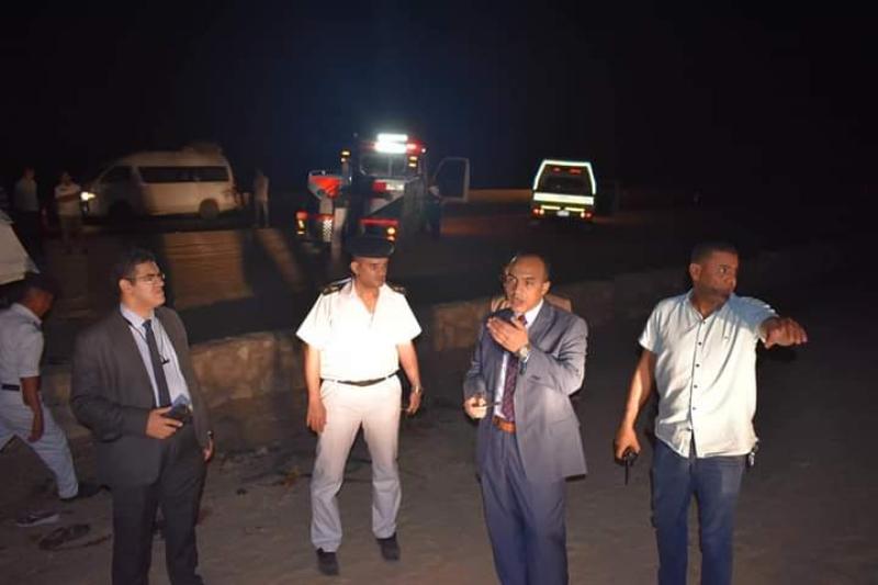 محافظ المنيا يكلف نائبه بمتابعة حالة المصابين في حادث انقلاب ميكروباص بالصحراوي الشرقي